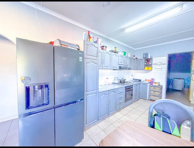 3 BEDROOM HOUSE FOR SALE IN GRANTHAM PARK